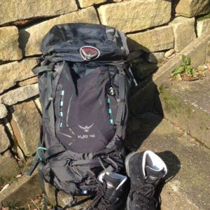 rucksack-und-wanderschuhe